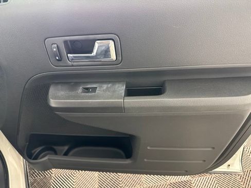 Used 2009 Ford Edge SEL FWD image 24