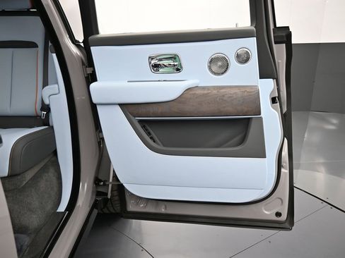 New 2026 Rolls-Royce Cullinan image 24
