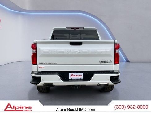 Used 2022 Chevrolet Silverado 1500 High Country w/ High Country Premium Package image 4