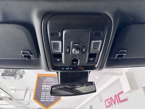 Certified 2025 Chevrolet Tahoe Z71 w/ Z71 Off-Road Package AWD/4WD image 32