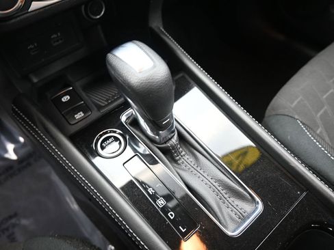 Used 2024 Nissan Kicks SV image 17