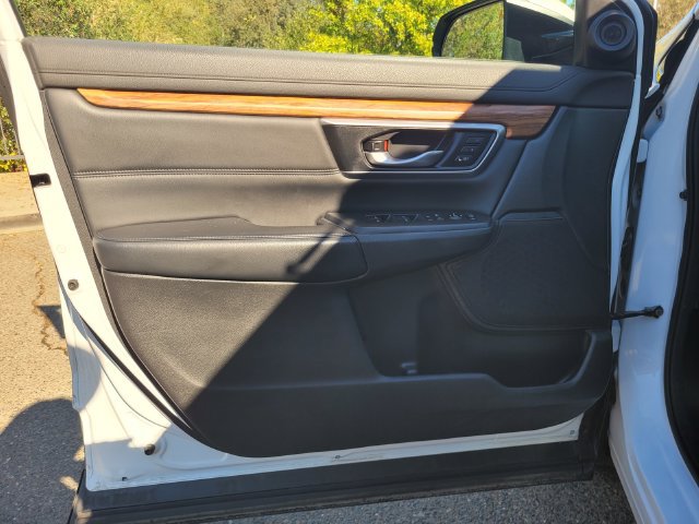 Used 2019 Honda CR-V Touring image 16