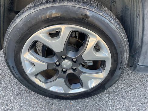 Used 2018 Jeep Compass Limited AWD/4WD image 13