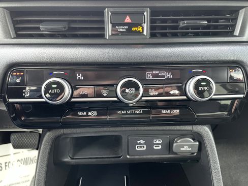 Certified 2023 Honda Pilot Touring image 20