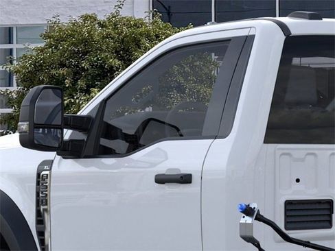 New 2026 Ford F550 4x4 Regular Cab Super Duty image 39