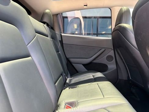 Used 2023 Tesla Model Y Long Range AWD/4WD image 14
