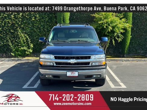 Used 2004 Chevrolet Suburban LT w/ Preferred Equipment Group image 3