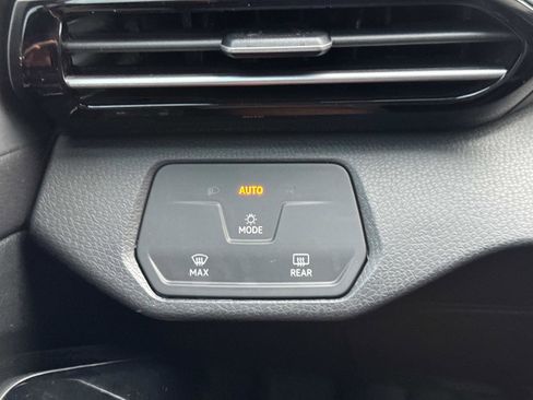 Certified 2023 Volkswagen ID.4 Pro image 26