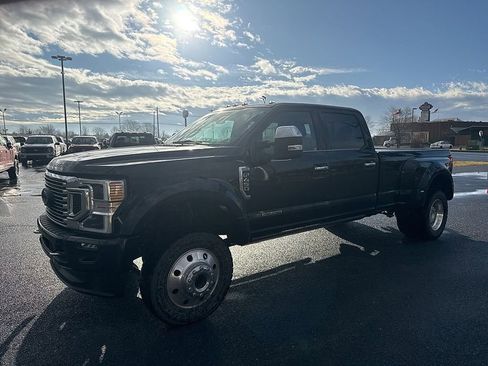 Used 2021 Ford F450 Platinum w/ FX4 Off-Road Package image 2