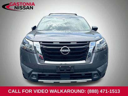 Used 2023 Nissan Pathfinder SL
