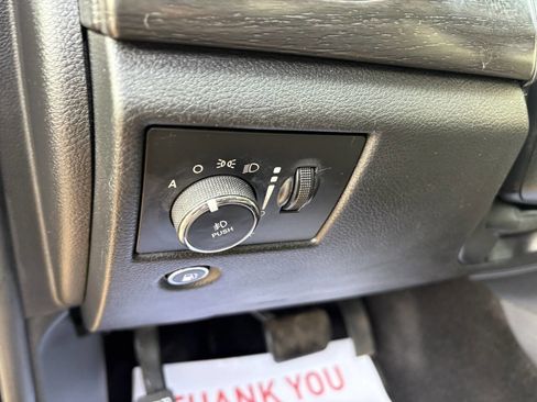 Used 2018 Jeep Grand Cherokee Laredo image 33