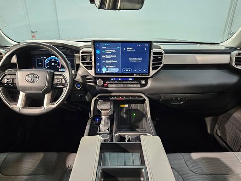 Used 2024 Toyota Tundra Limited image 10