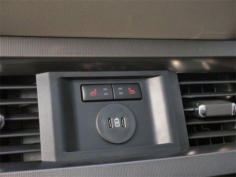 Used 2025 Ford F450 Platinum w/ Platinum Plus Package image 17