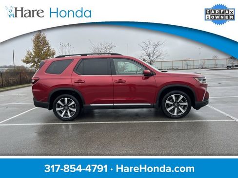 Used 2024 Honda Pilot Touring image 10