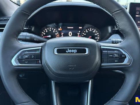 Used 2023 Jeep Compass Latitude w/ Sun and Sound Group image 27