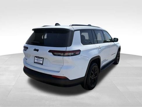 Used 2025 Jeep Grand Cherokee L Laredo AWD/4WD image 2