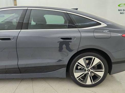 Used 2025 Audi A6 e-tron Premium Plus w/ Premium Plus RWD image 4