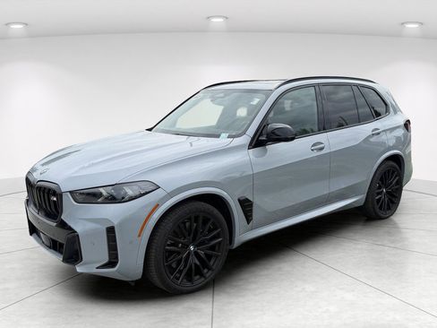 Used 2024 BMW X5 M60i w/ Parking Assistance Package AWD/4WD image 8