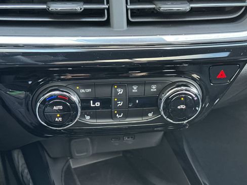 New 2026 Chevrolet Trax RS w/ Sunroof Package image 22