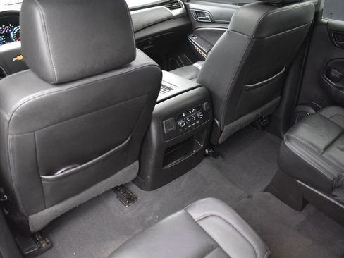 Used 2019 Chevrolet Suburban Premier image 27