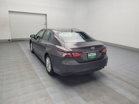Used 2021 Toyota Camry LE image 5