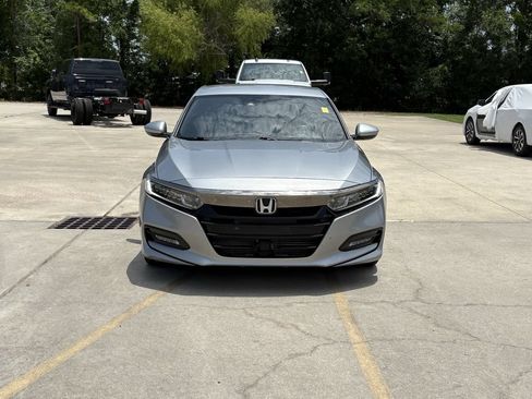Used 2019 Honda Accord Sport image 2
