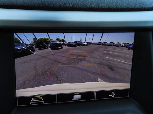 Used 2020 GMC Acadia SLT w/ Driver Alert Package II FWD image 28