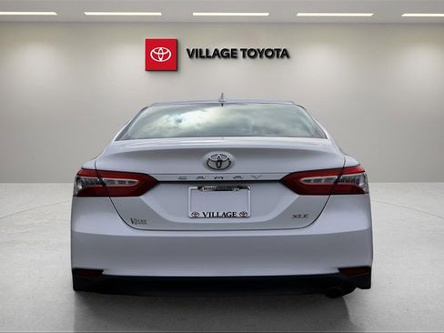 Certified 2020 Toyota Camry XLE image 4