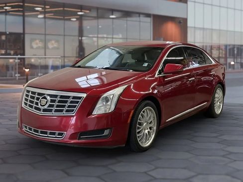 Used 2014 Cadillac XTS image 1