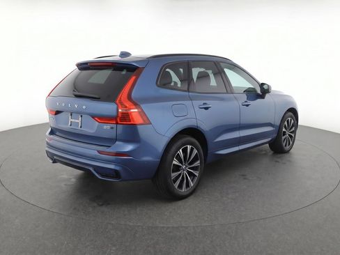 Certified 2024 Volvo XC60 B5 Core w/ Protection Package Premier AWD/4WD image 4