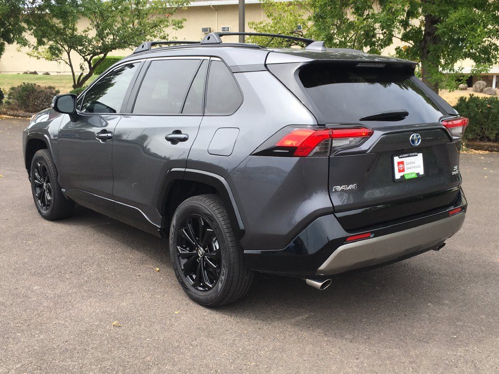 Used 2023 Toyota RAV4 SE w/ SE Grade Weather Package AWD/4WD image 3