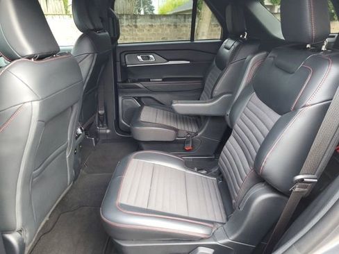 Certified 2025 Ford Explorer ST-Line image 15