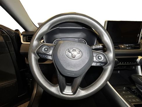 Used 2023 Toyota RAV4 LE AWD/4WD image 12