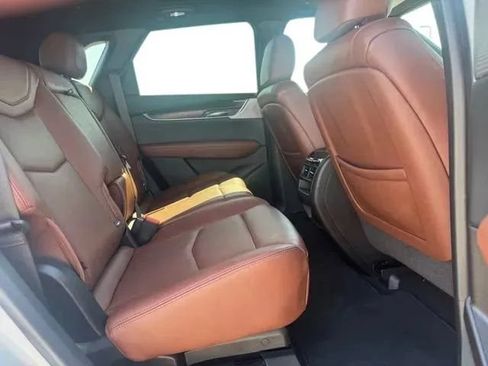 Used 2023 Cadillac XT5 Sportv w/ Technology Package AWD/4WD image 17