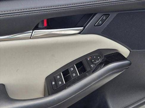 Used 2025 MAZDA MAZDA3 s image 4