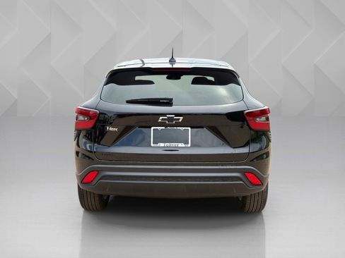 New 2026 Chevrolet Trax LS w/ LS Convenience Package image 6