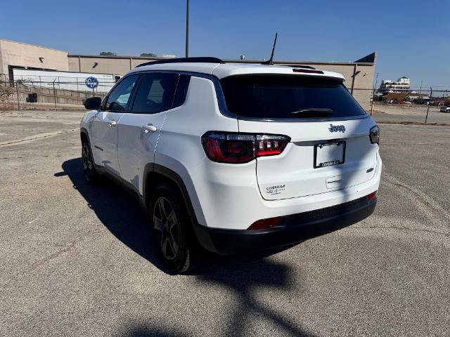 Used 2022 Jeep Compass Latitude FWD image 5