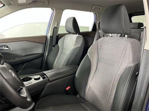 Certified 2022 Nissan Rogue SV image 11