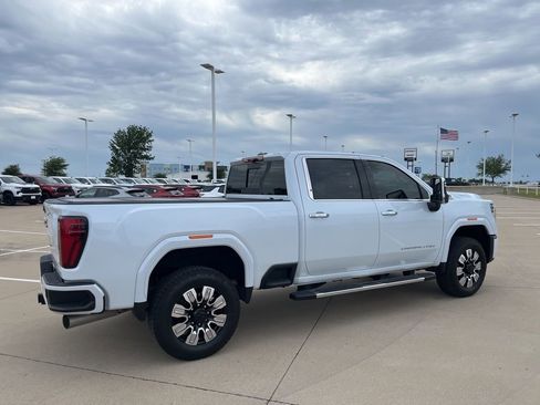 Used 2026 GMC Sierra 2500 Denali w/ Denali Reserve Package AWD/4WD image 5