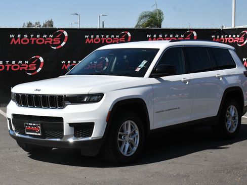 Used 2023 Jeep Grand Cherokee L Laredo AWD/4WD image 3
