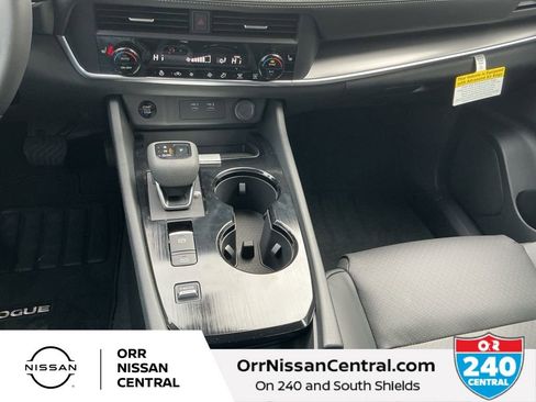 New 2026 Nissan Rogue SV w/ SV Premium Package FWD image 25