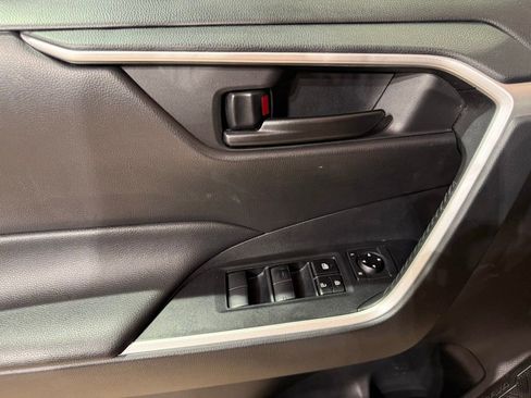 Certified 2023 Toyota RAV4 LE AWD/4WD image 16