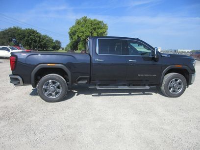 New 2026 GMC Sierra 2500 SLT w/ SLT Premium Package