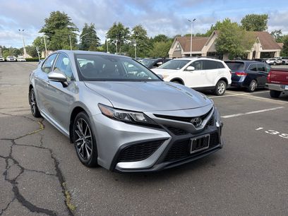 Used 2024 Toyota Camry SE w/ Cold Weather Package