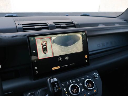 Used 2023 Land Rover Defender 110 X image 47