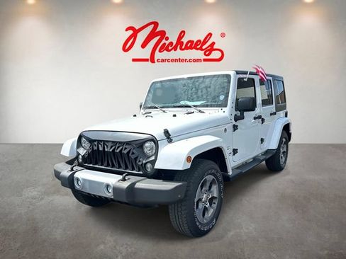 Used 2017 Jeep Wrangler Unlimited Sahara w/ Dual Top Group AWD/4WD image 5