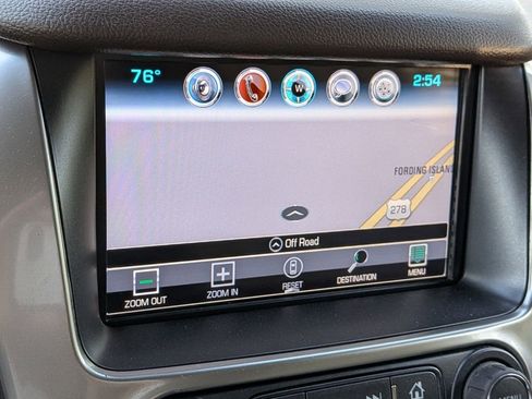 Used 2017 Chevrolet Suburban LT AWD/4WD image 24