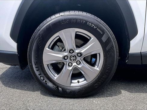Used 2024 Toyota RAV4 XLE AWD/4WD image 7