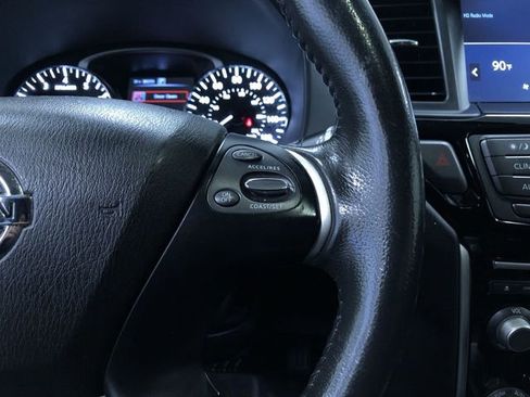 Used 2017 Nissan Pathfinder SV w/ SV Cold Weather Package image 26