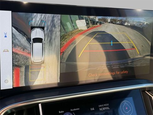 Used 2024 Lexus LX 600 4WD w/ Luxury Package image 7